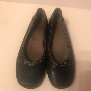 Navy blue Aerosoles flats